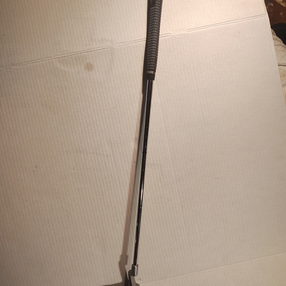 Silver and Black Golf Putter - Picture 5 of 5